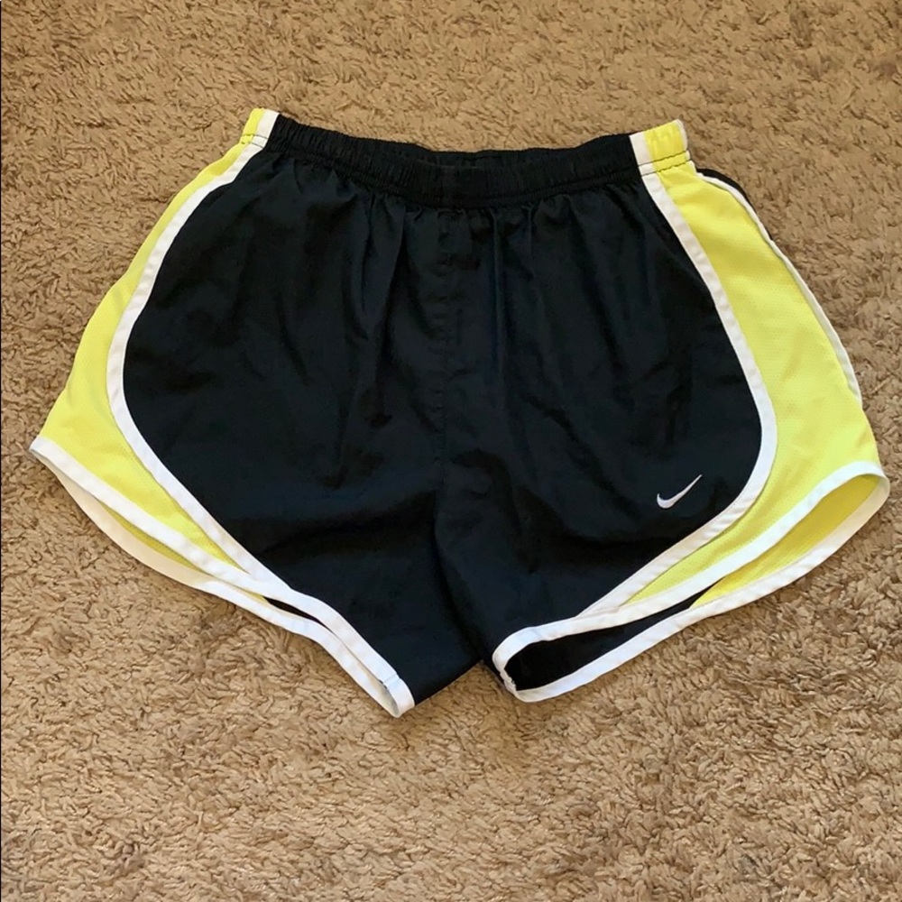 XS Nike Tempo Shorts
